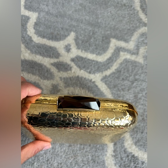 Kotur Morley Gold Clutch Purse - Picture 9 of 10